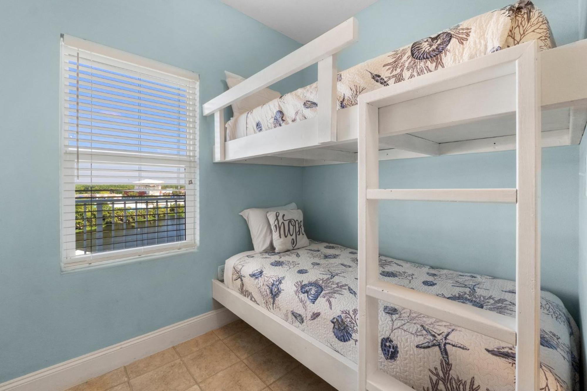 Keep It Beachy At Laketown Wharf #611 By Nautical Properties Vacation Rentals Panama City Beach Exterior foto